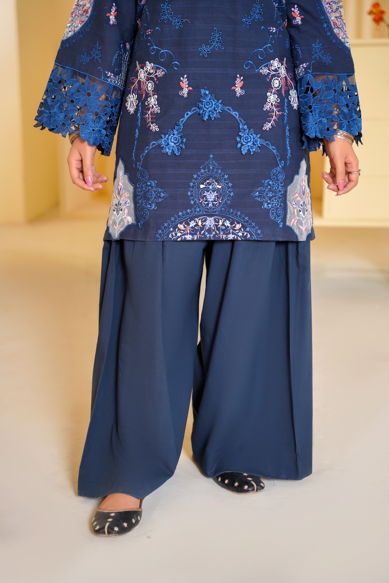 myra-bano-blueberry-dhaka-shalwar-hem-detail.jpg.jpg