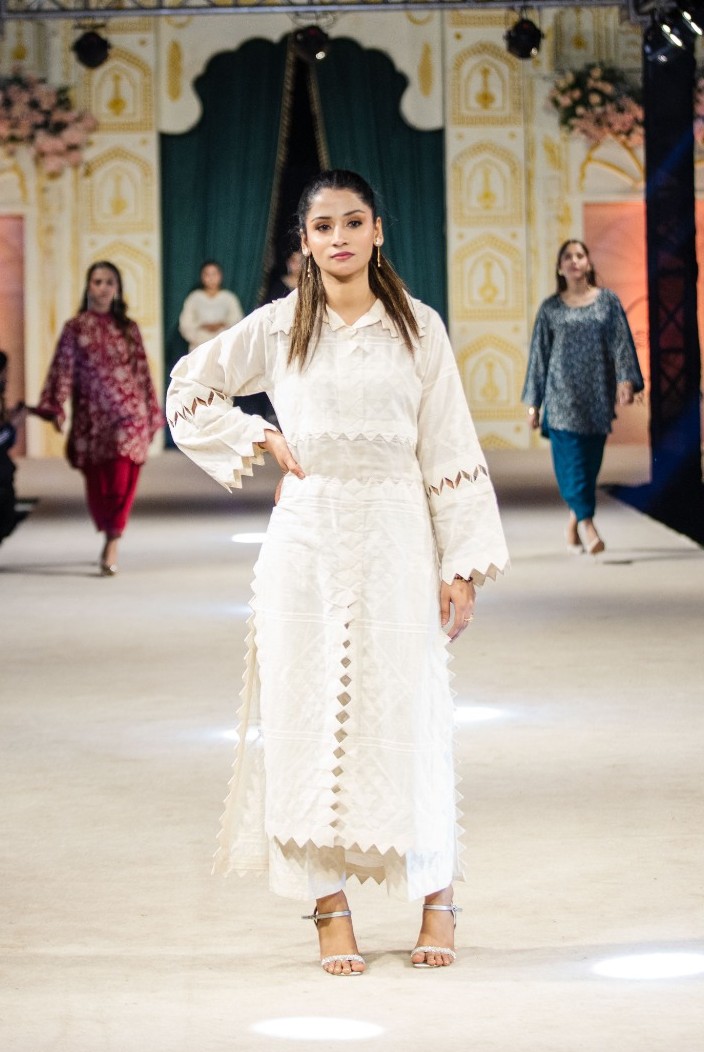 Pearl Karandi  (Small)