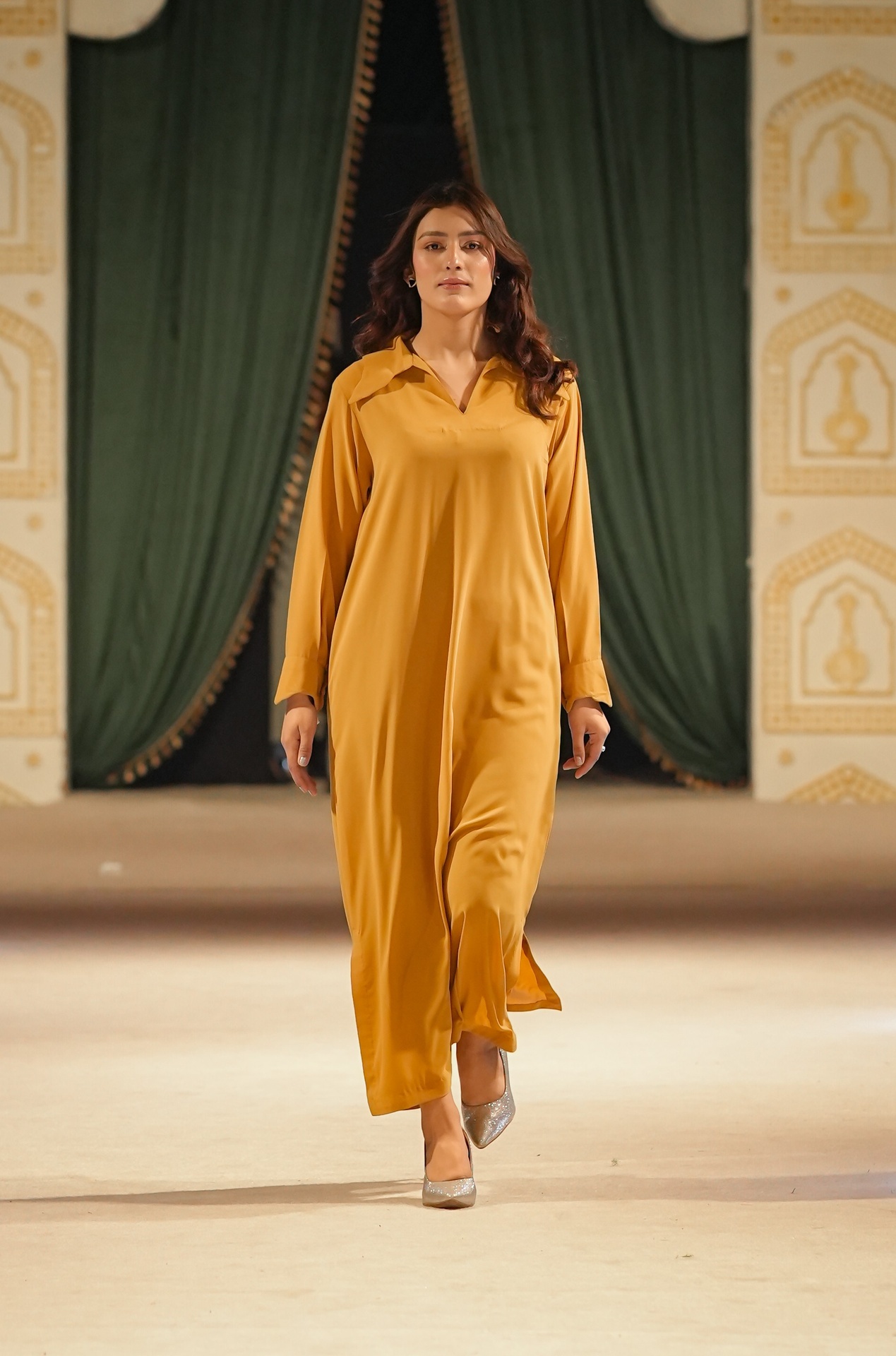 Saffron Flow (Small)