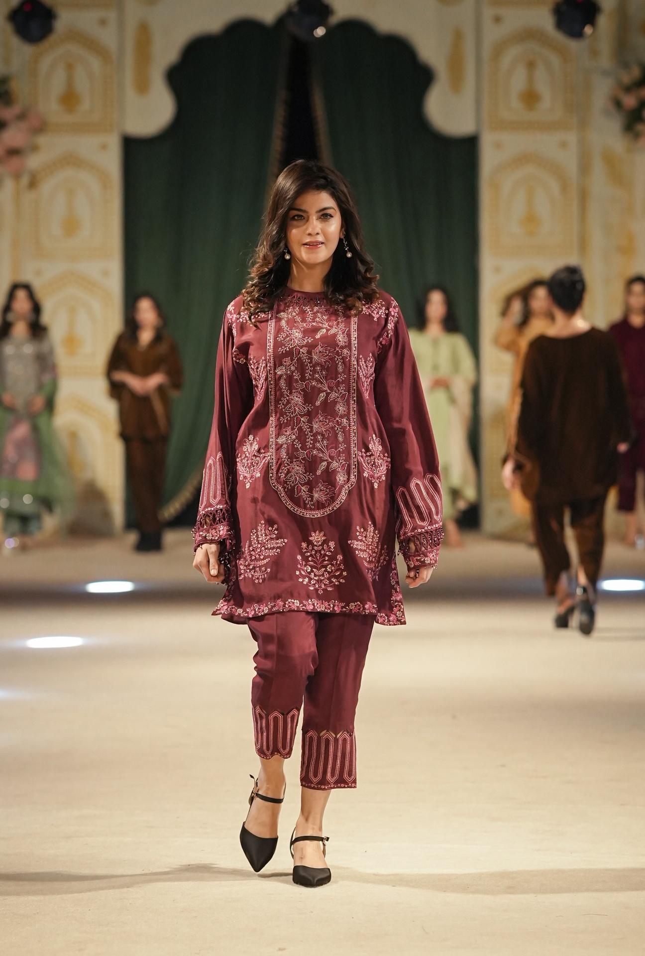 Rosewood Glow (Small)